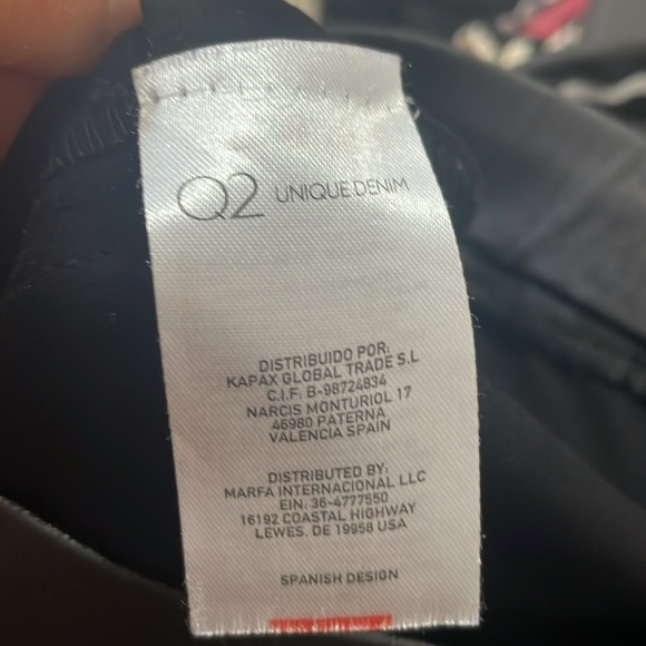 Q2 UNIQUE DENIM  Leatherette Effect Skinny Pants Size M 42 - Picture 6 of 6